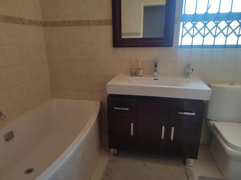 6 Bedroom Property for Sale in Geelhoutpark North West